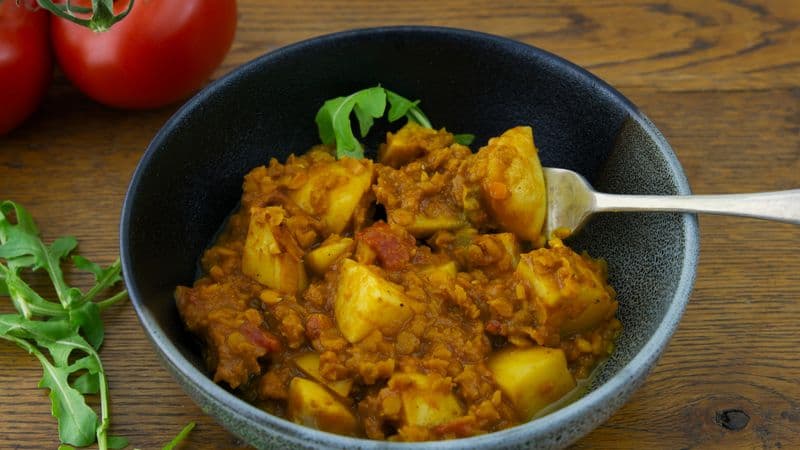 Lentil Dahl with Potato 